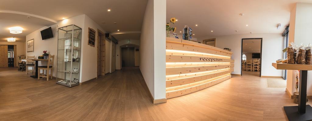 Hotel Helvetia Müstair Eksteriør billede