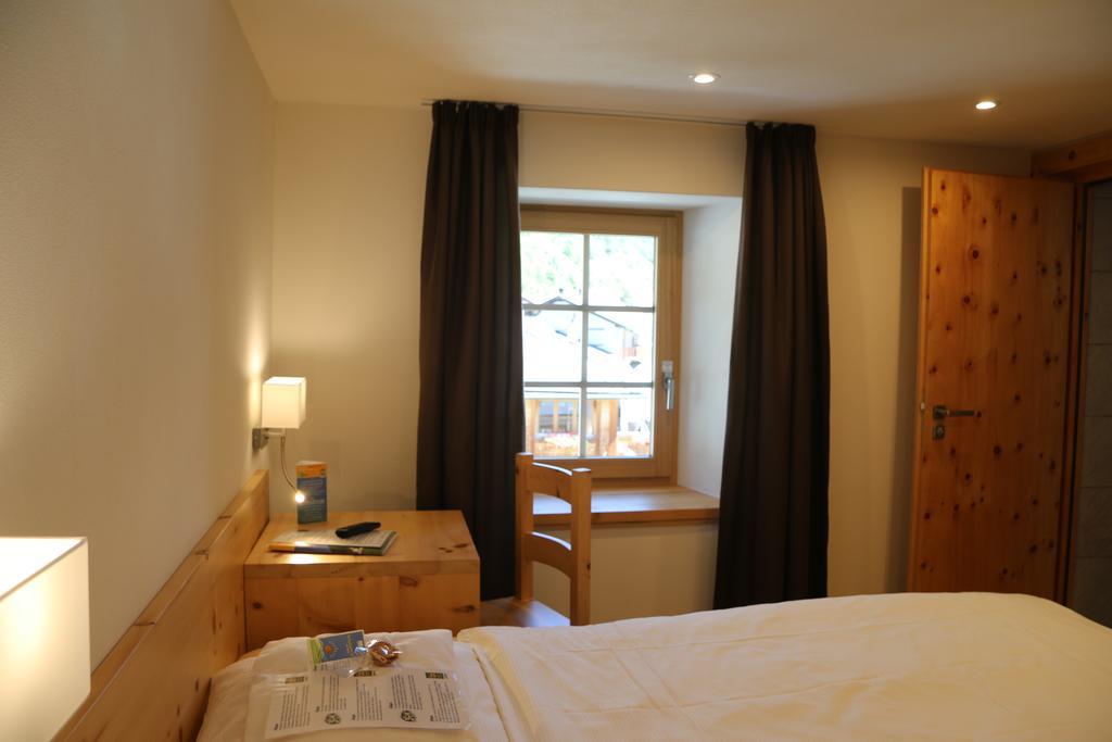 Hotel Helvetia Müstair Eksteriør billede